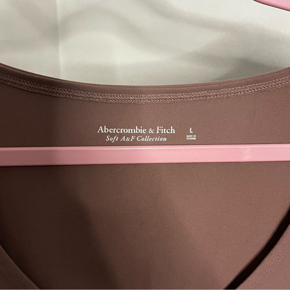 Abercrombie Soft A&F Seamless Matte Crewneck Long… - image 2